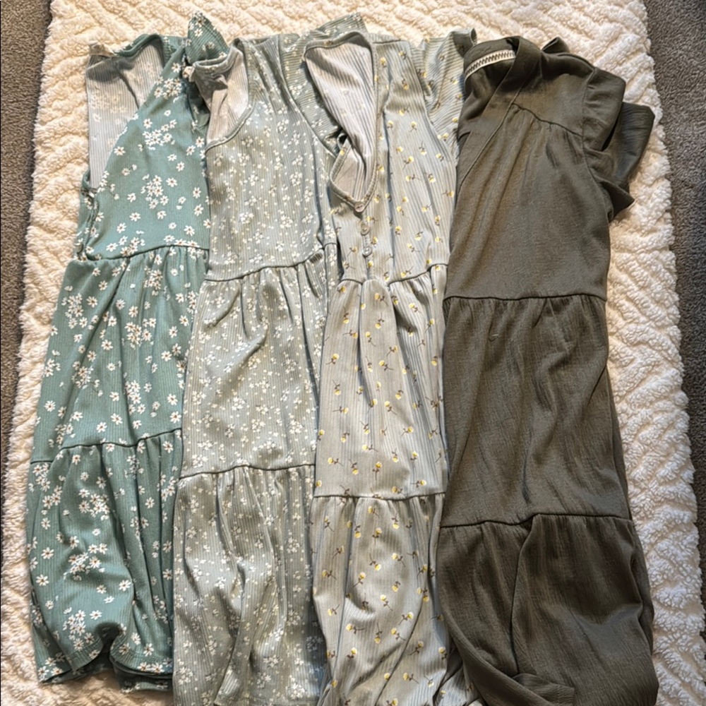 Set of 4 Babydoll Dresses – Green Tones & Floral Prints (M/L)